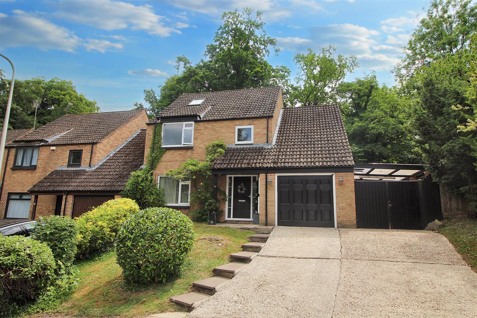 5 bed property in Skerritt Way, Reading